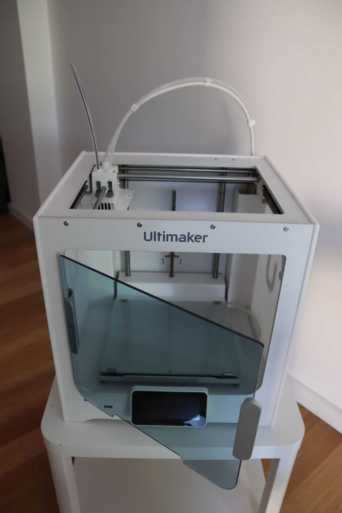 Impressora 3D Ultimaker S3 + Kit de Filamentos (PLA, PVA, TPU)