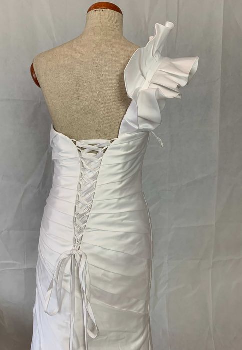 Nowa suknia ślubna 38 M Syrena rybka gładka prosta na jedno ramię biel