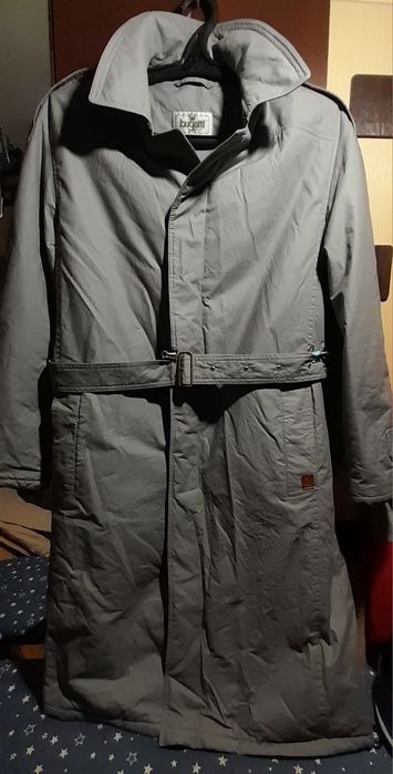 Bugatti.мужской утеплённый плащь.демисезонное пальто на синтепоне