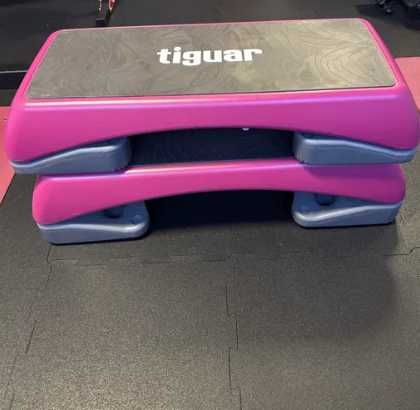 tiguar step z podkładkami super stan śliwka