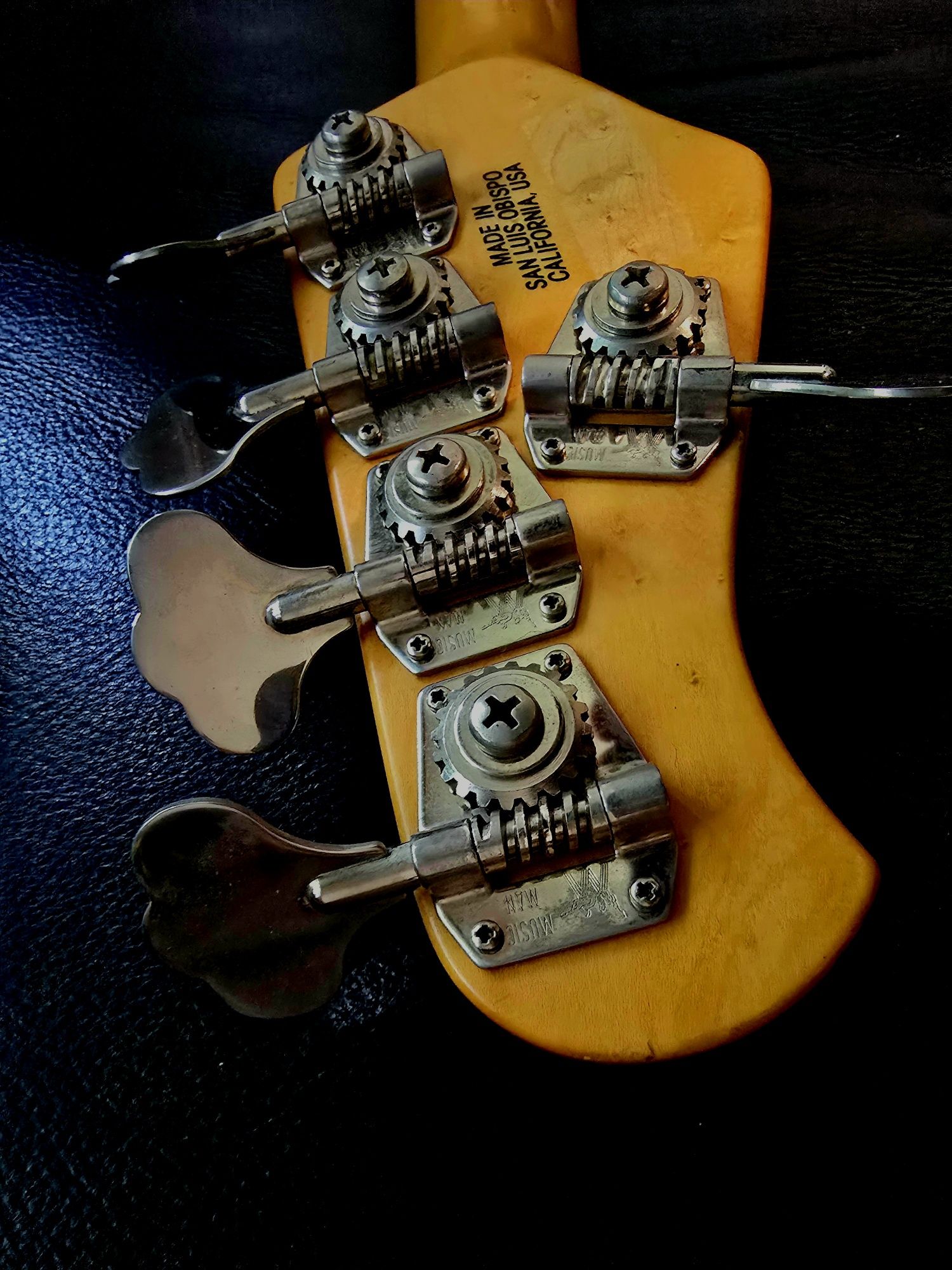 MusicMan Stingray 5 music man stingray vintage'90
