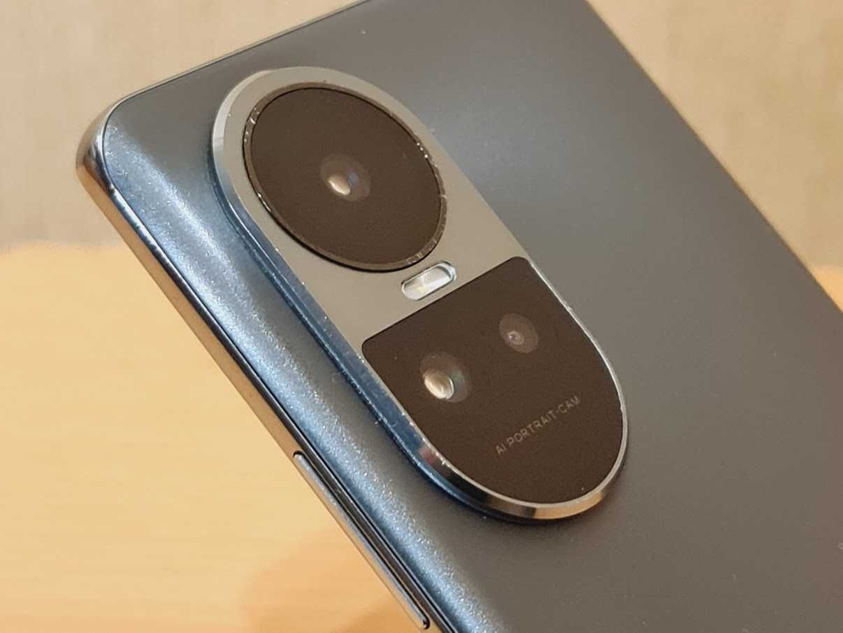 Флагманський OPPO Reno10 5G 8+4/256GB NFC Duos MediaTek Dimensity 7050