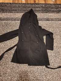 Czarny płaszcz zimowy Amisu