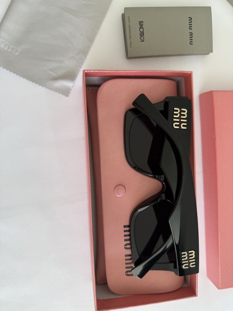 Okulary przeciwsłoneczne Miu Miu 08WS 1AB5D1