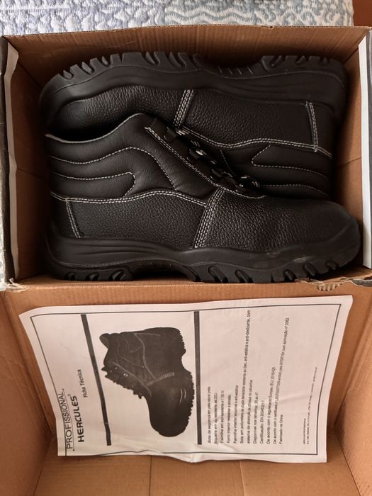 Vendo Botas Biqueira Aço 44
