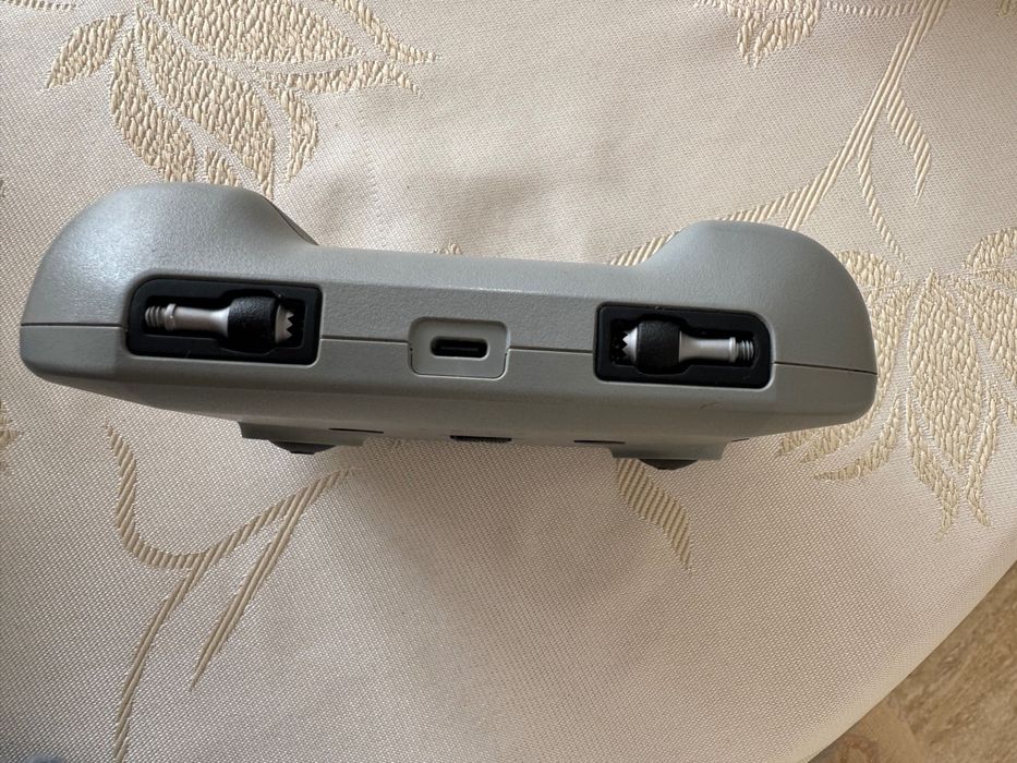 Pilot/ kontroler DJI RC-N1 |
