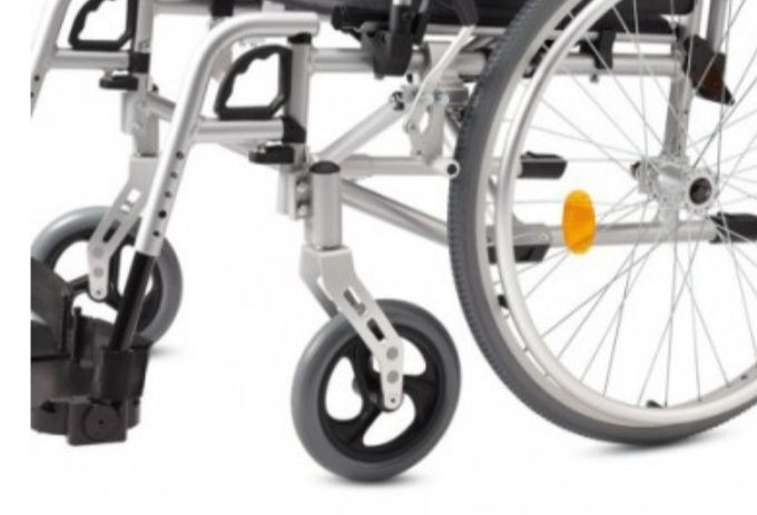 Wózek inwalidzki Pyro Start Plus firmy  B+B Aluminium