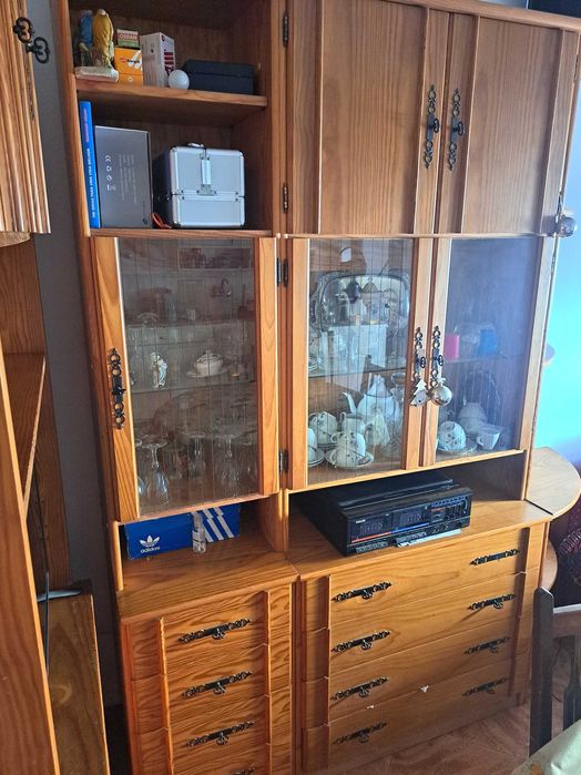 3 Armários para sala de jantar com vitrine