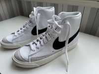 Nike blazer size 40