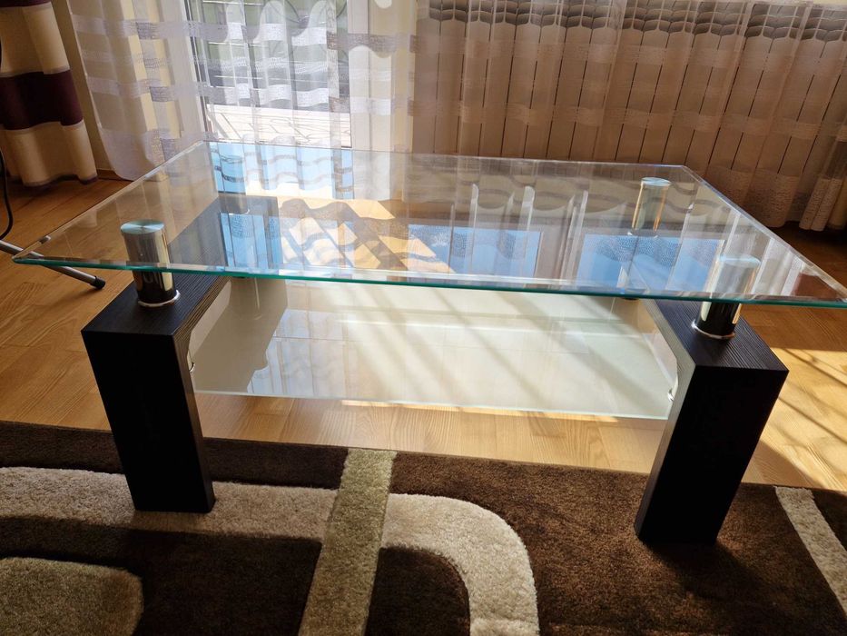 Szklany stolik kawowy