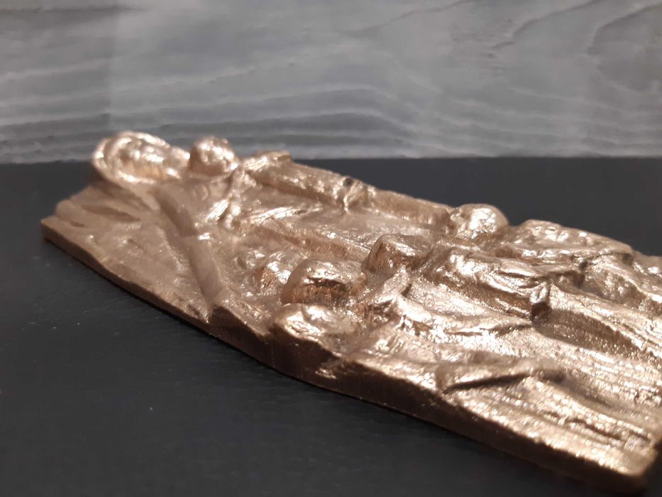 Stara plakietka-płaskorzeźba-obraz- Maryja z dziećmi z brązu, mosiądzu