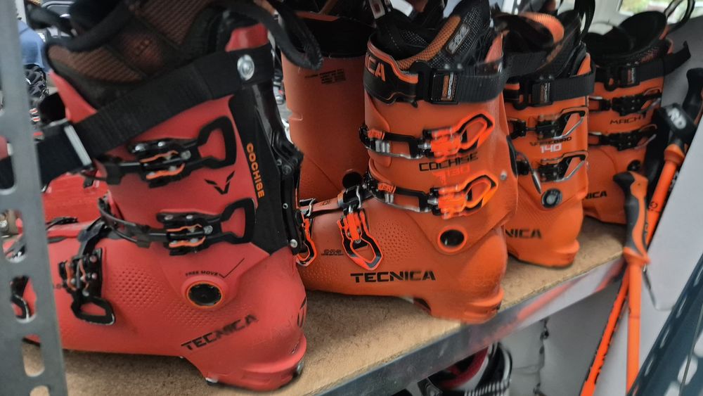 Narty, snowboard, buty, kaski • Sprzedaż • Komis • Serwis • Wypożycz.