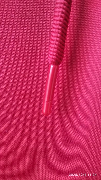 Продам кофту фирмы джордан, эластик, состояние отличное.