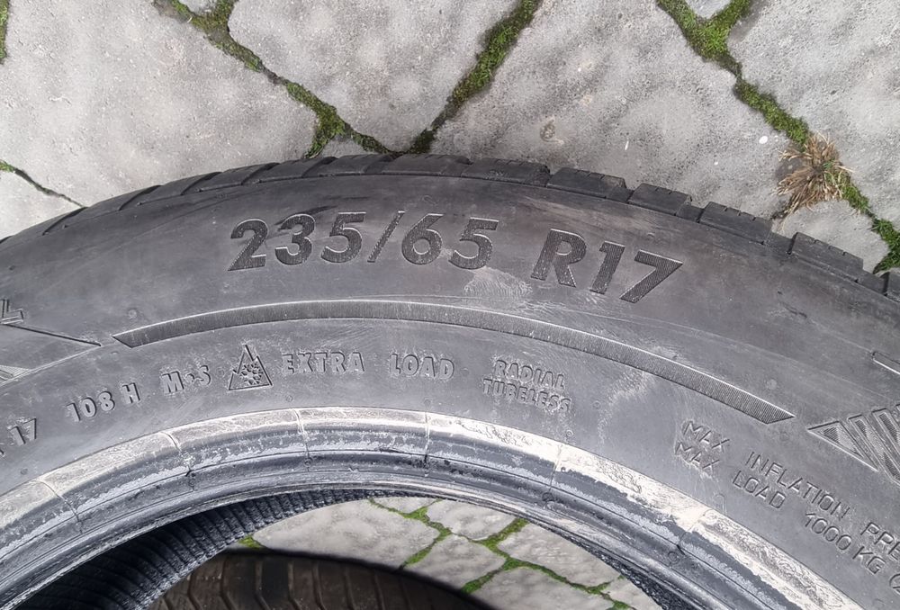 Резина зимова 235/65/17