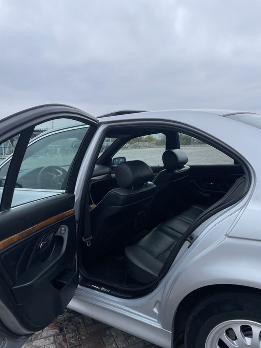 BMW e39 523i автомат БМВ е39