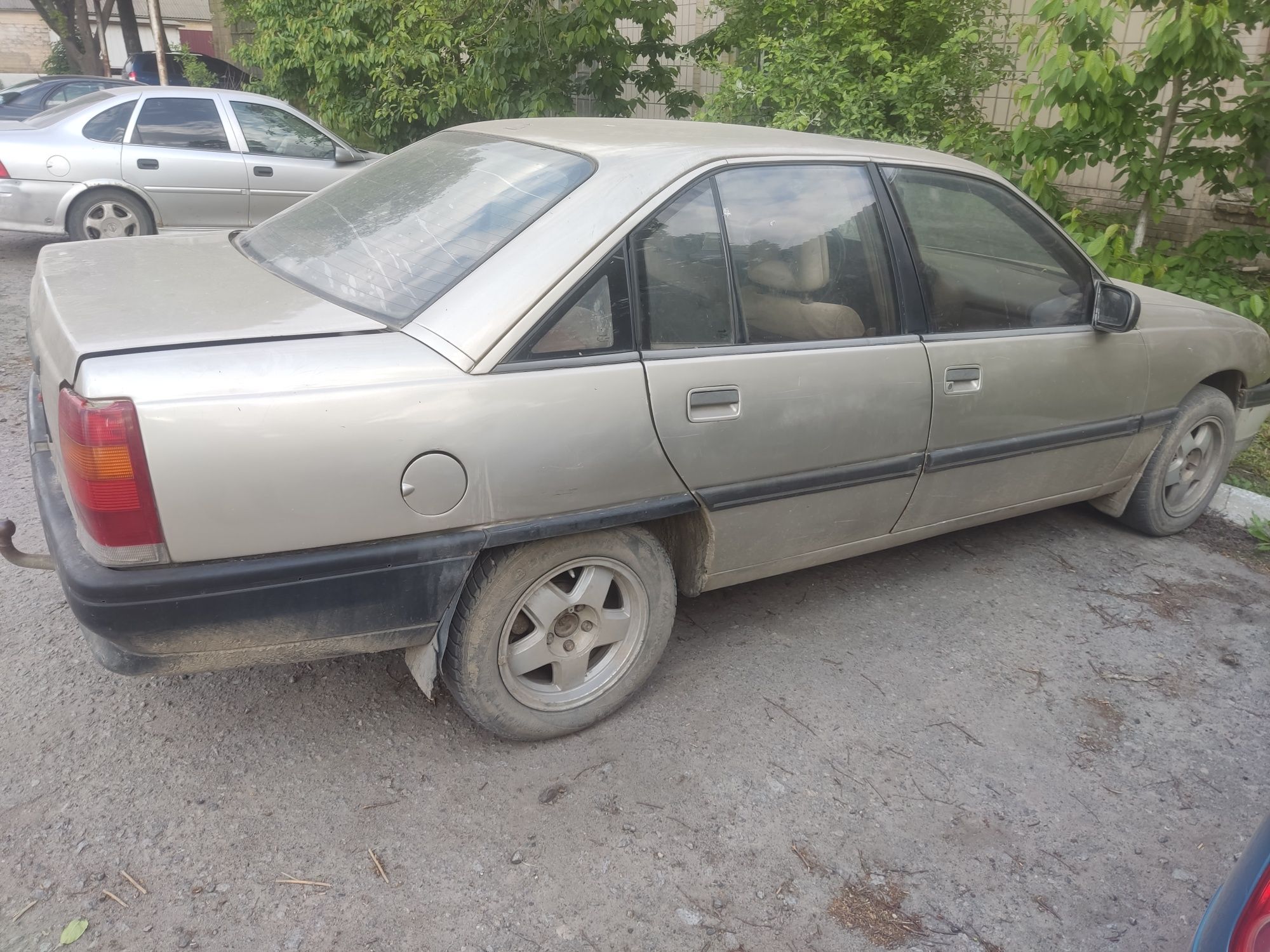 Opel Omega A не на ходу!