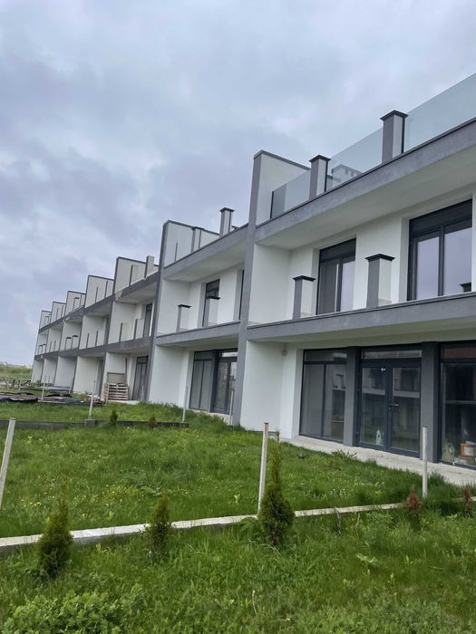 Продаж котеджу  з ділянкою з початковим ремонтом Солонка!