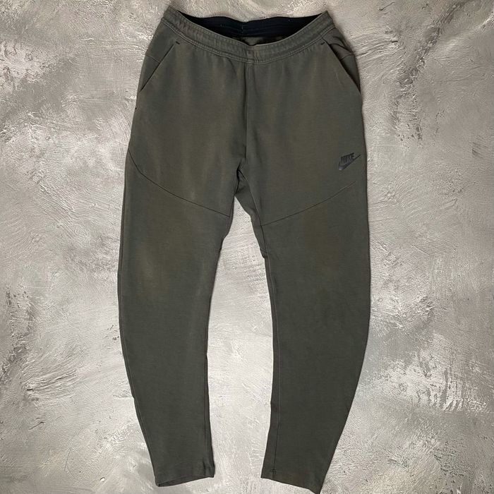 Спортивні штани Nike Tech Fleece