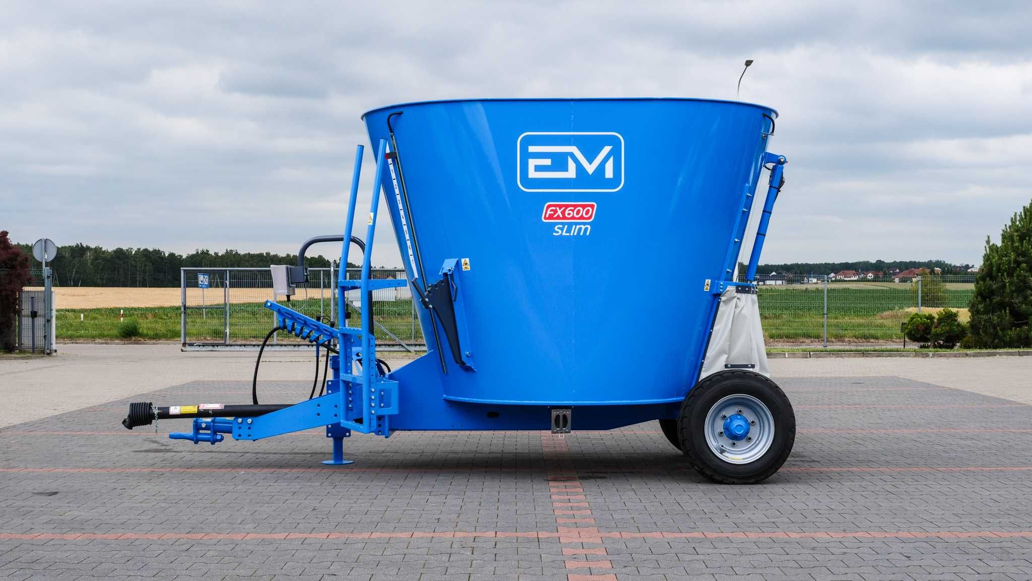 Wóz paszowy EM  RINO FX SLIM 600 (6m3) | Euromilk | Do wąskich obór