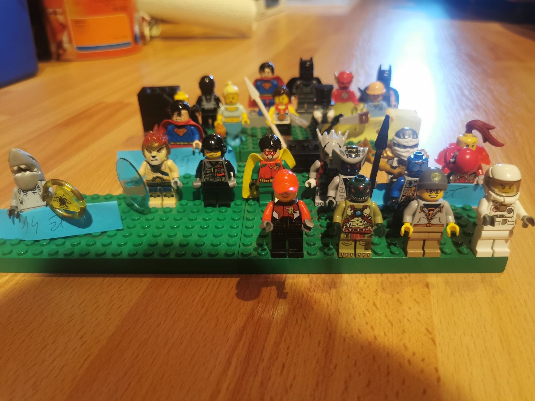 lego minifigurki ludziki figurki super bohaterowi