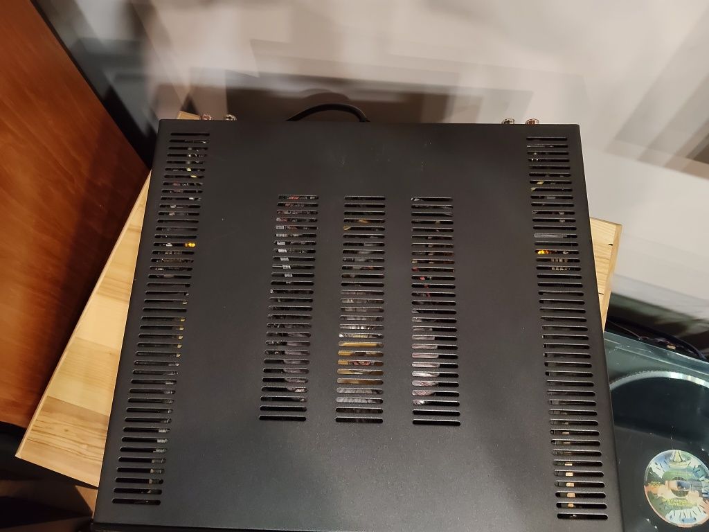 Hegel H300 wzmacniacz zintegrowany z Dac XLR 2x250W Hi-End