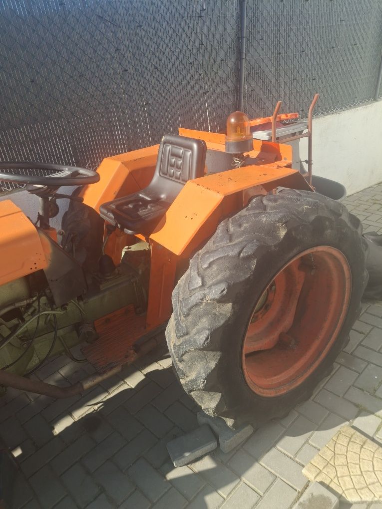 Trator Agria 8800