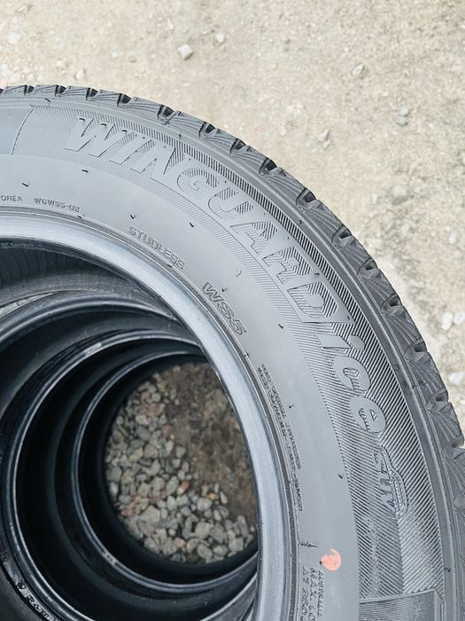 Зимняя резина Roadstone WinGuard ice 225/65/17 102Q