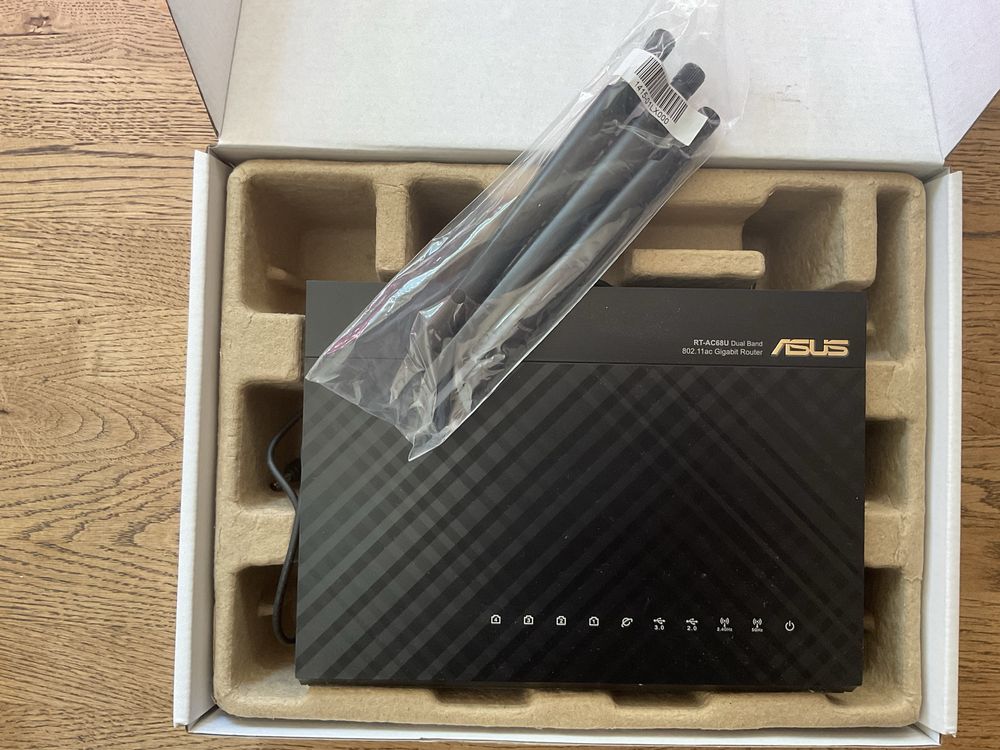 Router Asus RT-AC 68U