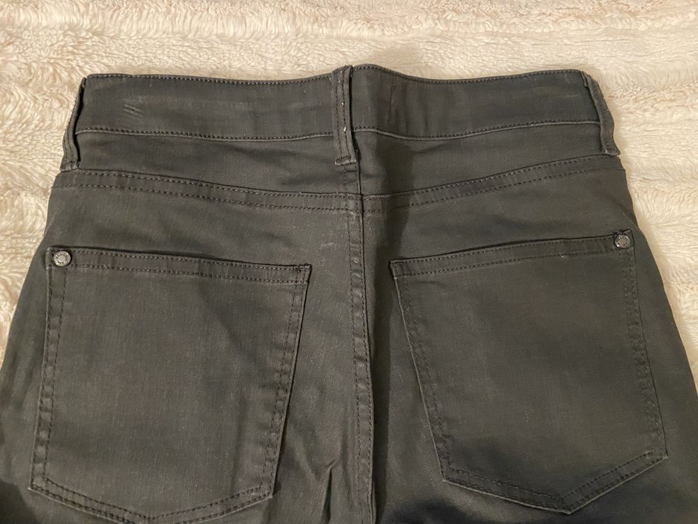Vendo calcas Mango