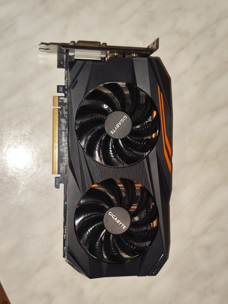 Відеокарта GIGABYTE AORUS RX 580 8GB