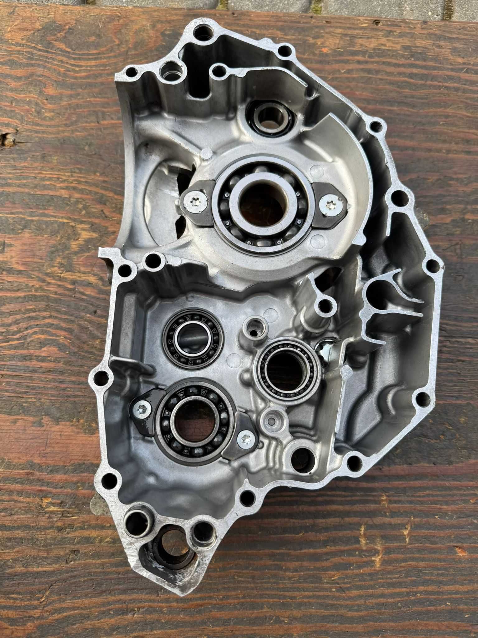 Kartery yamaha yzf 450 r 14-17 karter lewy prawy komplet dekiel wrf 45