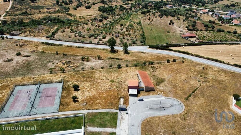 Terreno em Almeida de 616,00 m2