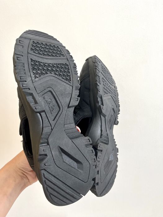 Nowe buty sportowe Zara  czarne  rozm. 38