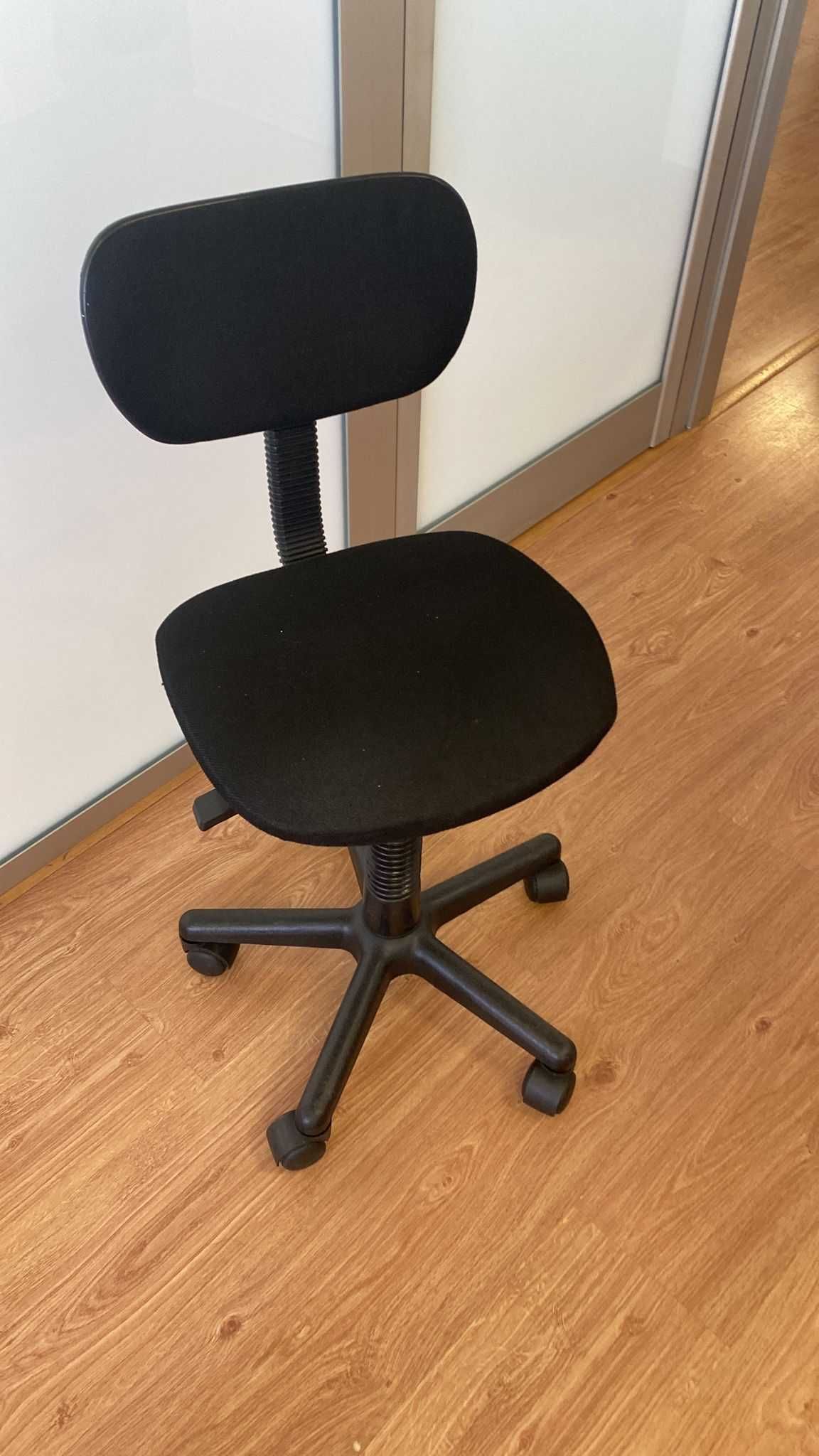 Mesa + Cadeira Escritório como nova