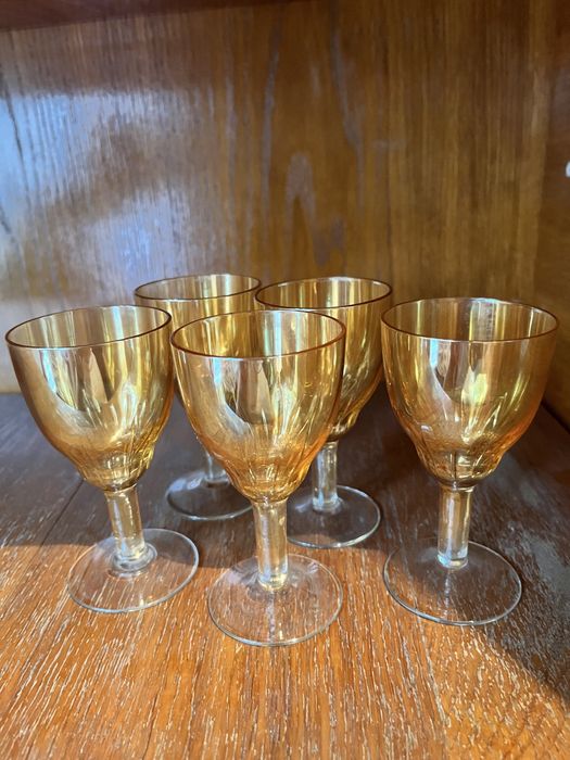 Набір чарок на ніжці