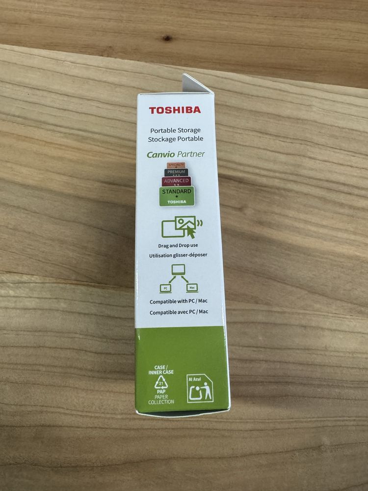 Зовнішній жорсткий диск 2.5" 1TB Toshiba Canvio Partner