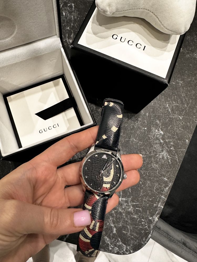 Продам часы Gucci