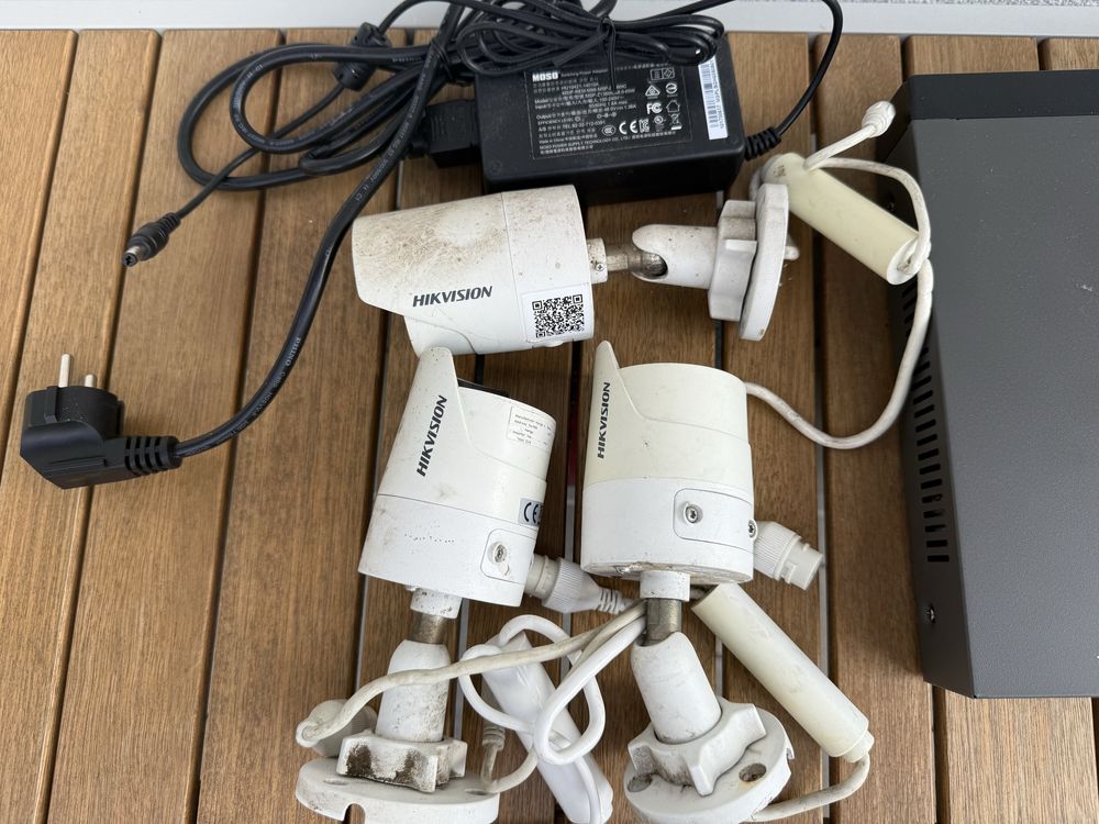 Hikvision zestaw 3 kamer rejestrator
