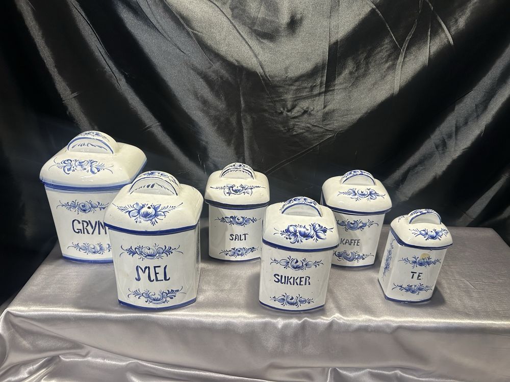 Zestaw sześciu ręcznie malowanych ceramicznych pojemników