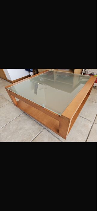 Mesa de centro em cerejeira como nova com