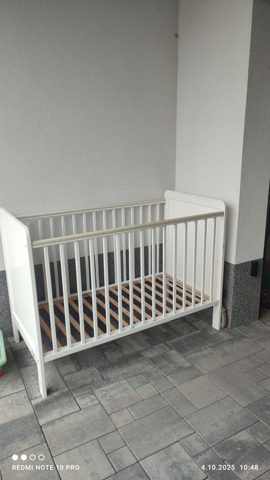 Rezerwacja .Oddam łóżeczko dziecięce