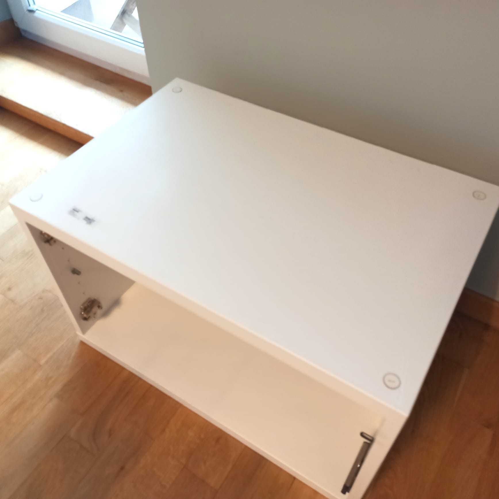 Ikea Besta zestaw białych szafek wiszących