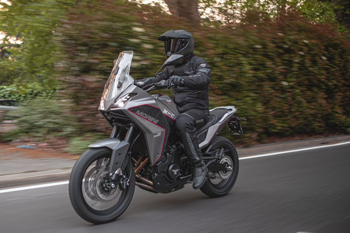 Moto Morini X-cape 650 c/kit Malas