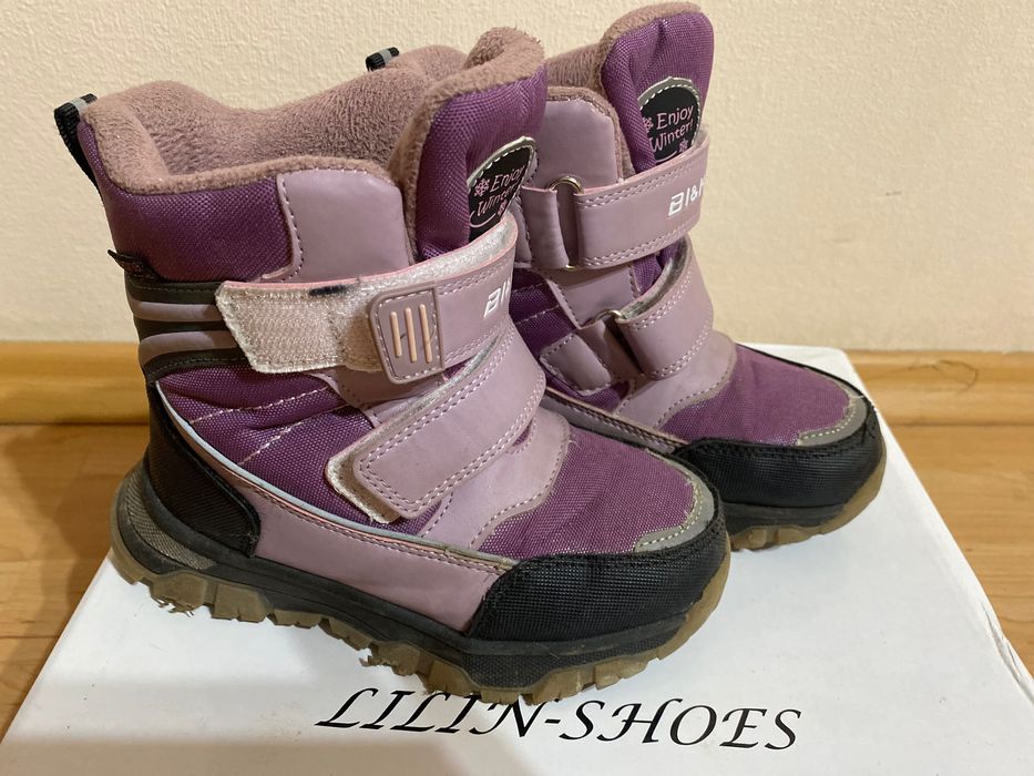 Зимові чоботи на дівчинку