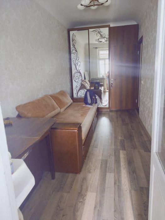 Здам кімнату Центр свою 11кв.м пл.Островького