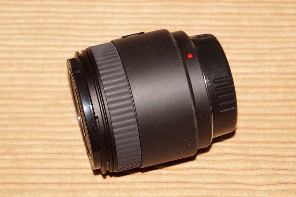 Sigma AF 28mm f/1.8 ~ для Sony