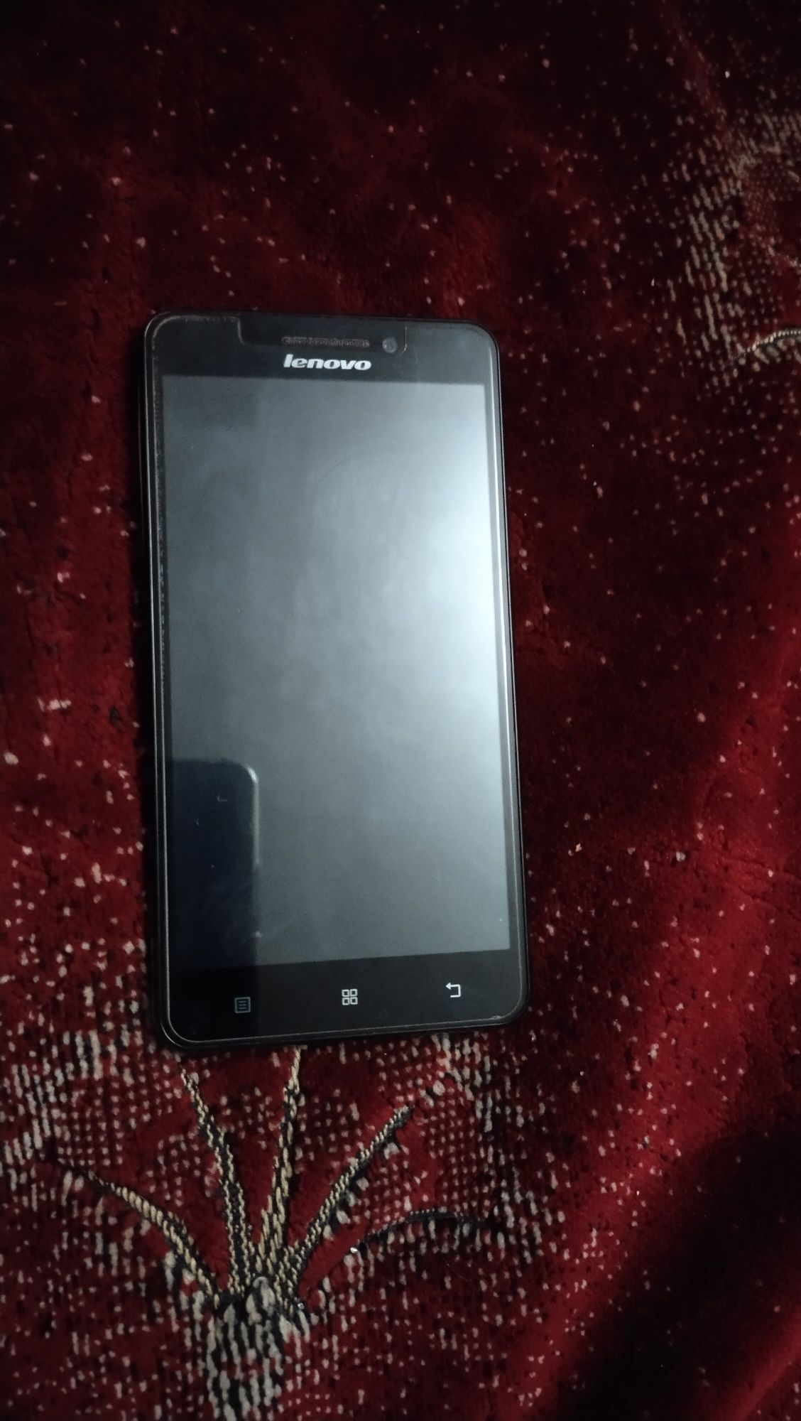 Новий смартфон Lenovo A5000.