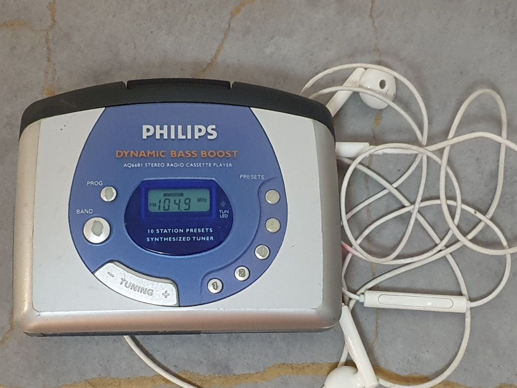 Odtwarzacz przenośny walkman Philips aq6681 z radiem