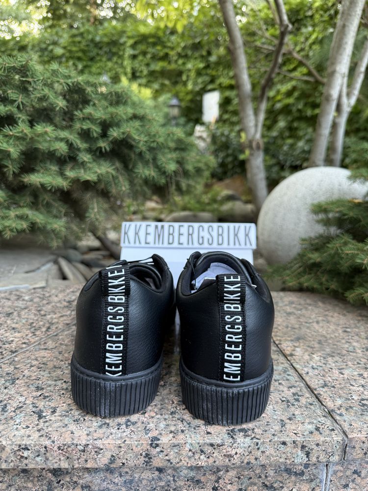 Оригінальні кросівки Bikkembergs Розмір: 37,39