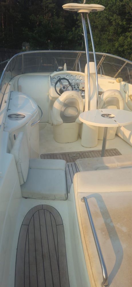 Kadlub lodzi motorowej Cranchi CSL 28